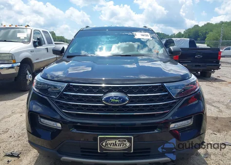 2022 Ford Explorer Xlt z USA, uszkodzony, nr VIN 1FMSK8DH1NGC52416